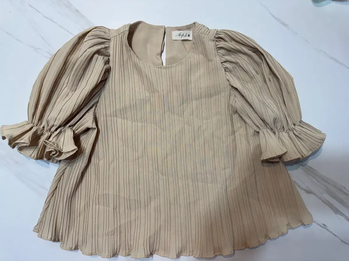Airfish Pleated Top Blouse xl
