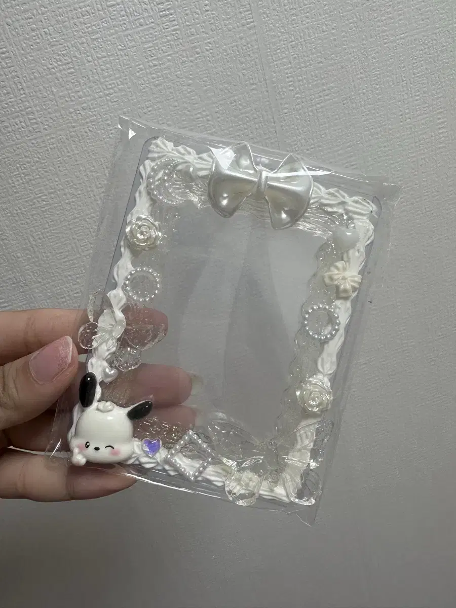 Sealed new) Pochacco toploader decoration