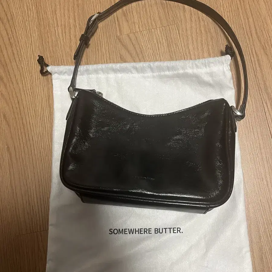 トートバッグ SOMEWHERE BUTTER. lottie bag black BT23WBG002BLKF lottie big bag - black - SOMEWHERE BUTTER.
