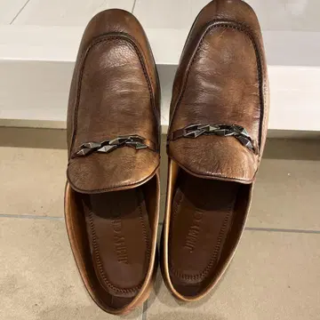 JIMMY CHOO 브라운 로퍼 43