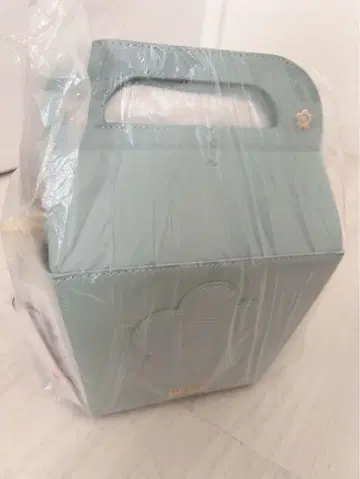 MARY QUANT 숄더백 케이크 박스 라이트 블루