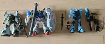 조립 완료 HG 건담 프라모델 3개 세트