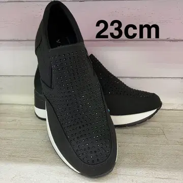 새상품 MARIKA 4E 비쥬 장식 스니커즈 블랙 23cm