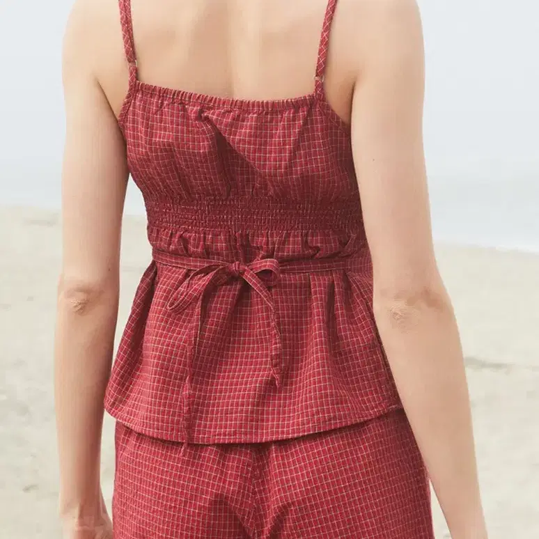 Brandy Melville Red Check Top Tank Top Blouse on Bunjang Global Site.