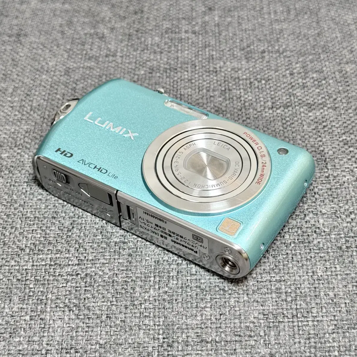 Panasonic Lumix DMC-FX70 Sky Blue Vintage Digital Camera
