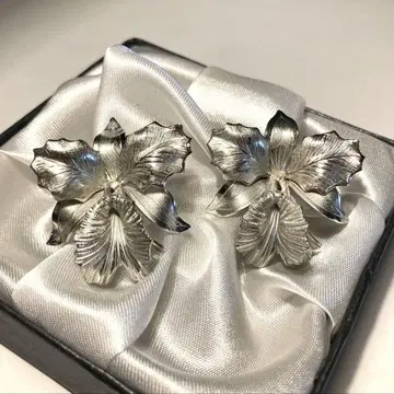 아이리스 실버 귀찌 액세서리 꽃