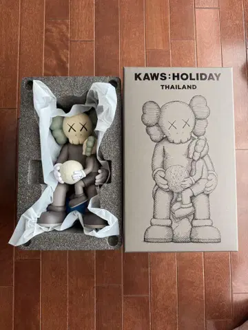 KAWS:HOLIDAY THAILAND 피규어 브라운