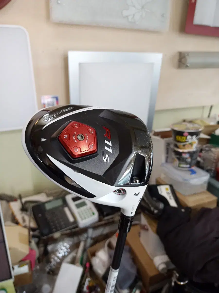 Taylormade R11S 9 degrees R