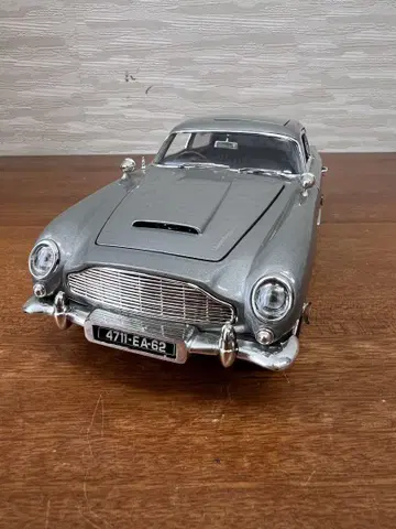 No499 미니카 1/18 Aston Martin DB5 007
