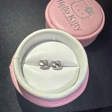 헬로키티 실버 귀걸이