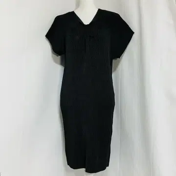새상품급 스페치오 블랙 셔틀 플리츠 원피스 40