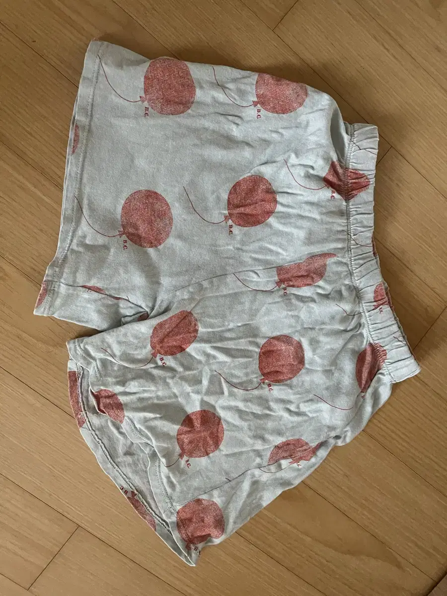 I sell Bobo Choses pants.