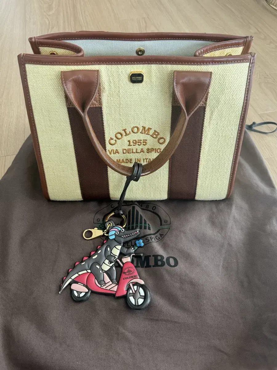 Colombo Canvas Bag with Charm