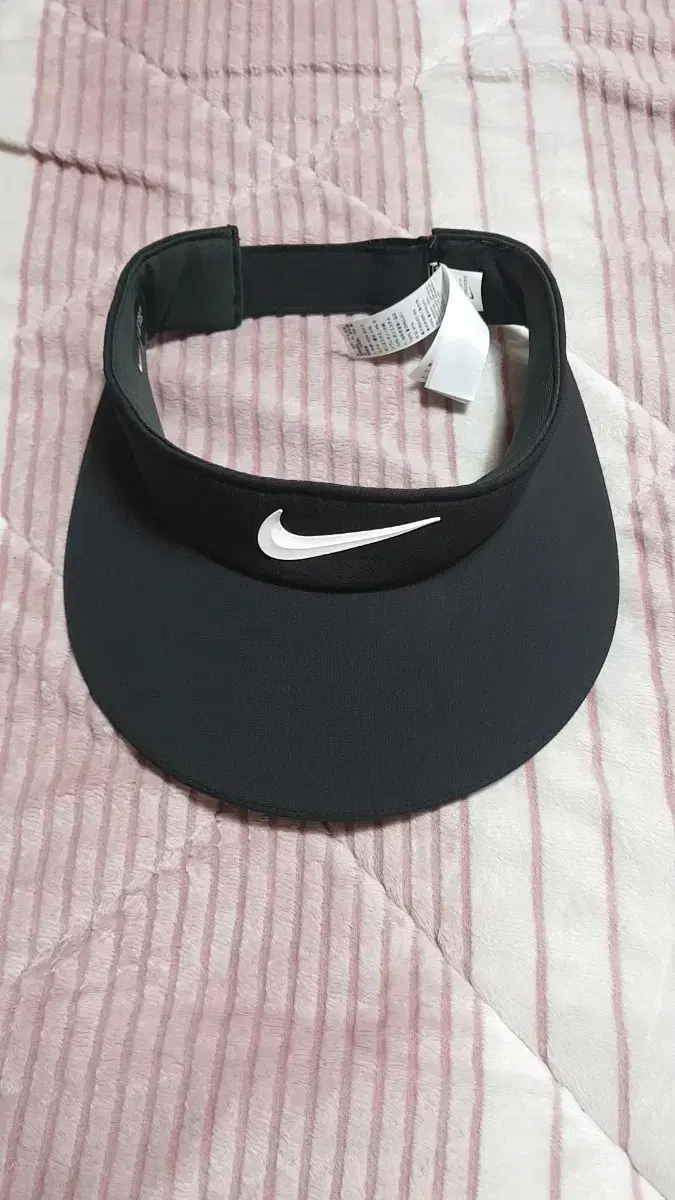 Nike Golf Women's Large Brim Sun Visor Free