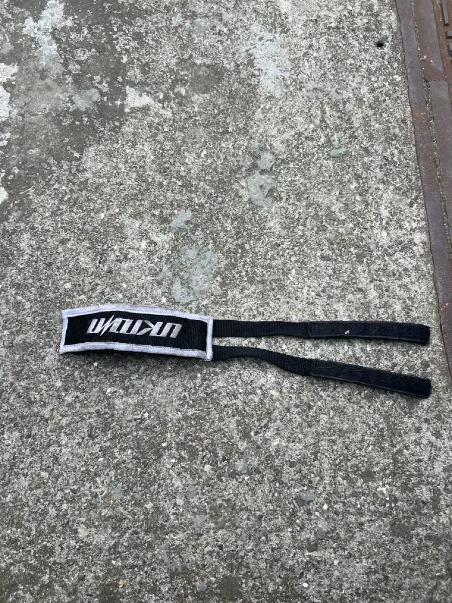 Unknown Strap