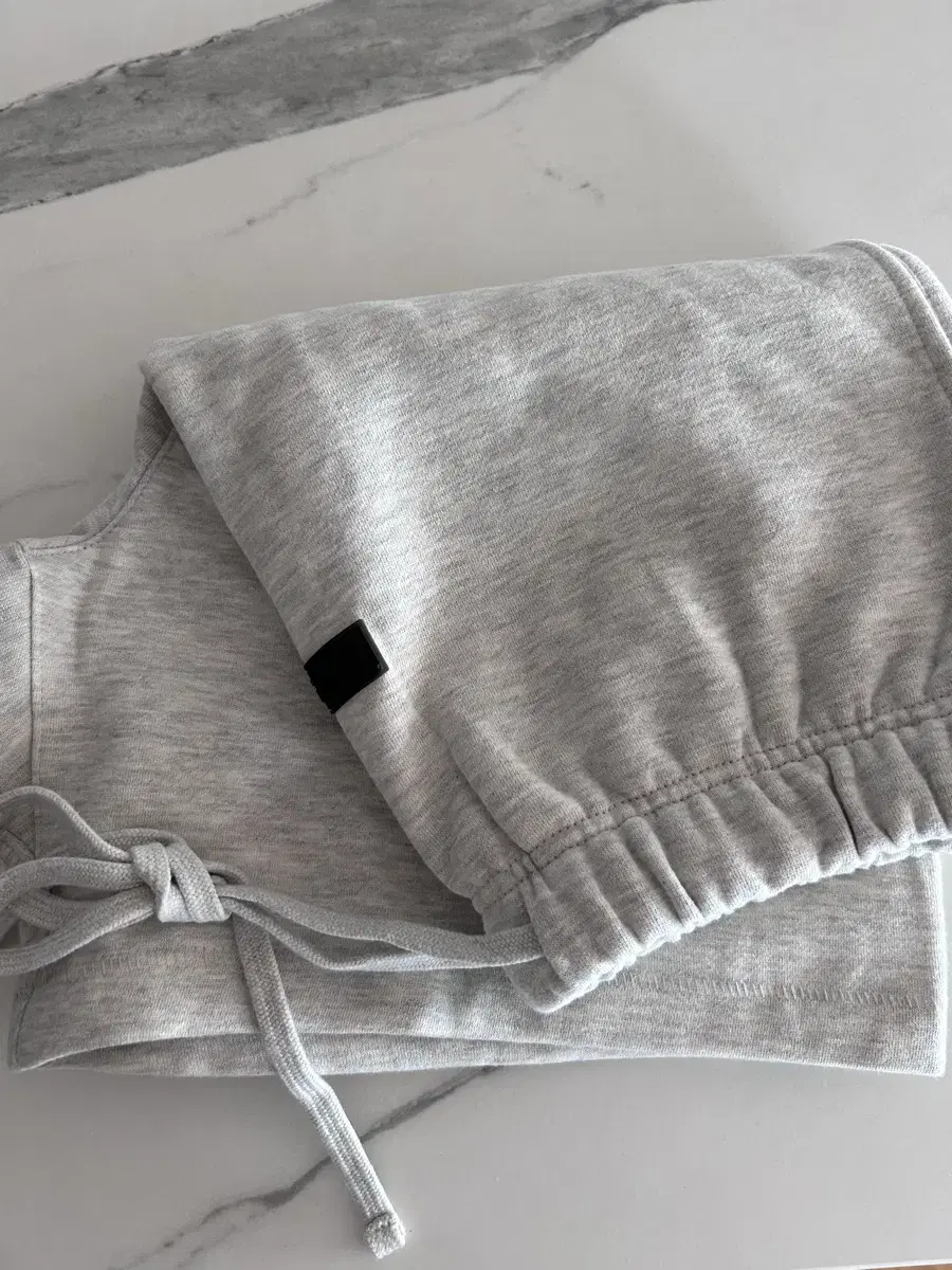 Fear Of God Essentials Light Oatmeal Shorts - S