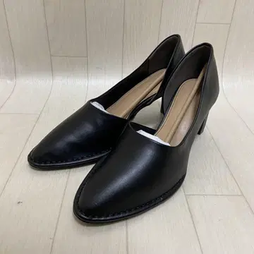 STYLEMIXER 커브 컷 부티 블랙 펌프스