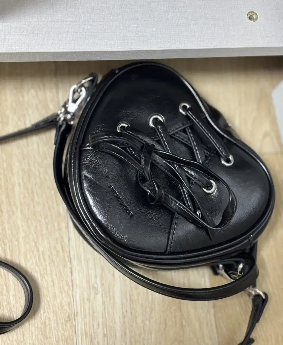 파인트카푸어 하트백 거의 새거