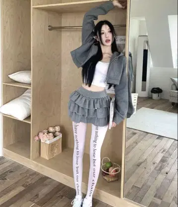 andwang kirakira short zip up skirt grey