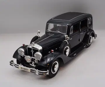 리코 모델카 Horch 851 Pullman 1935 1/18