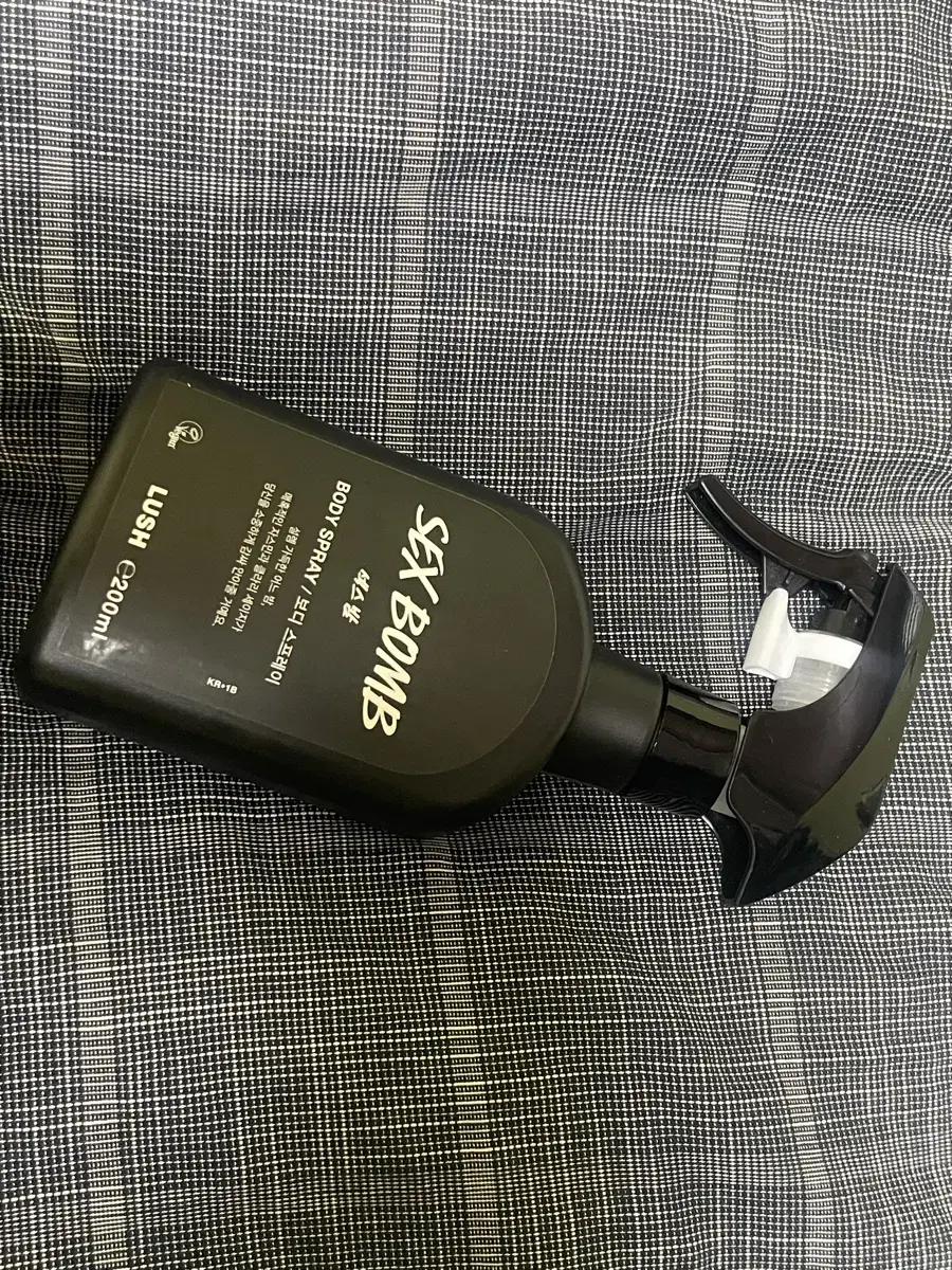Lush Sex Bomb Body Spray