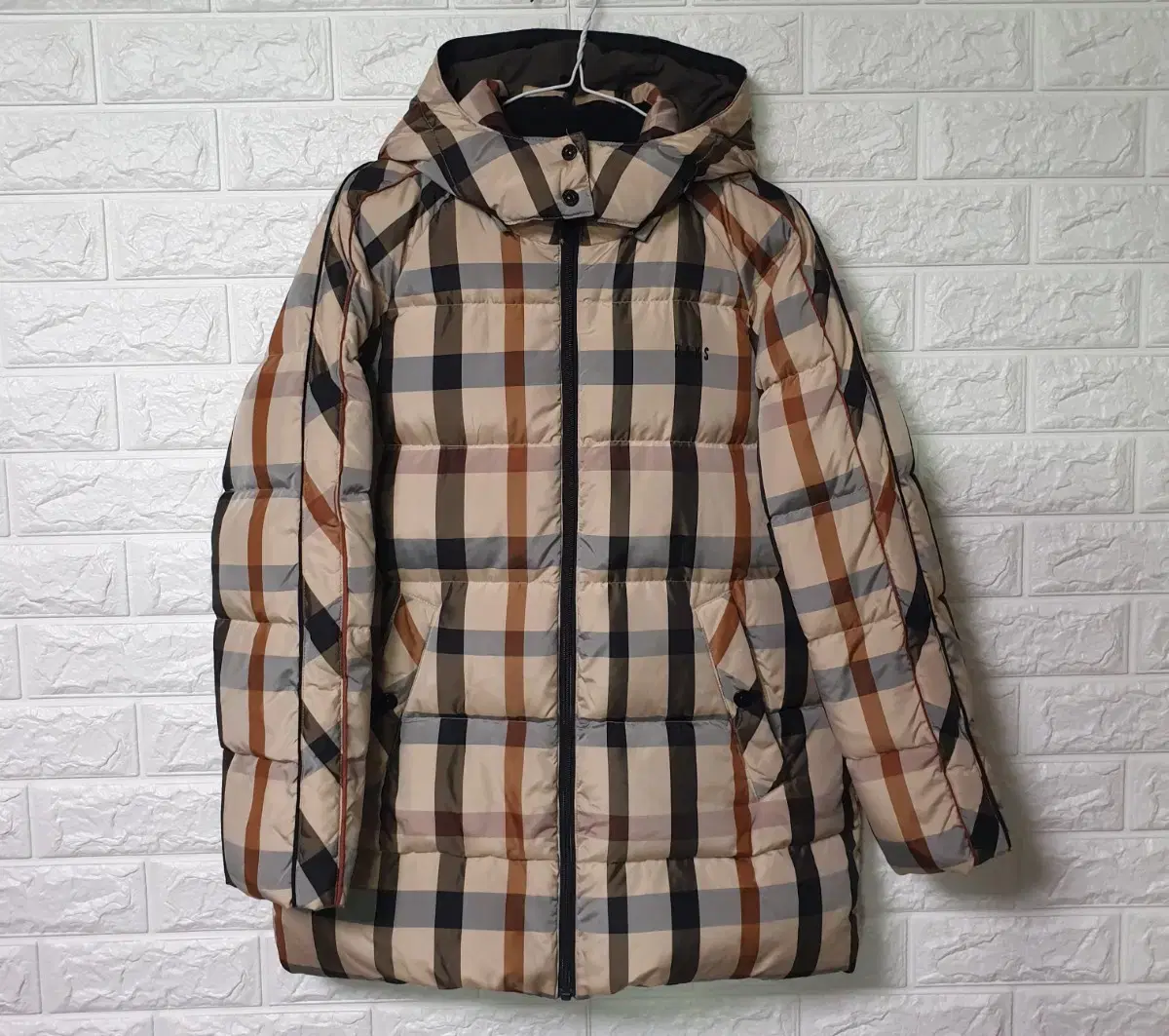 Daks Padded Jumper