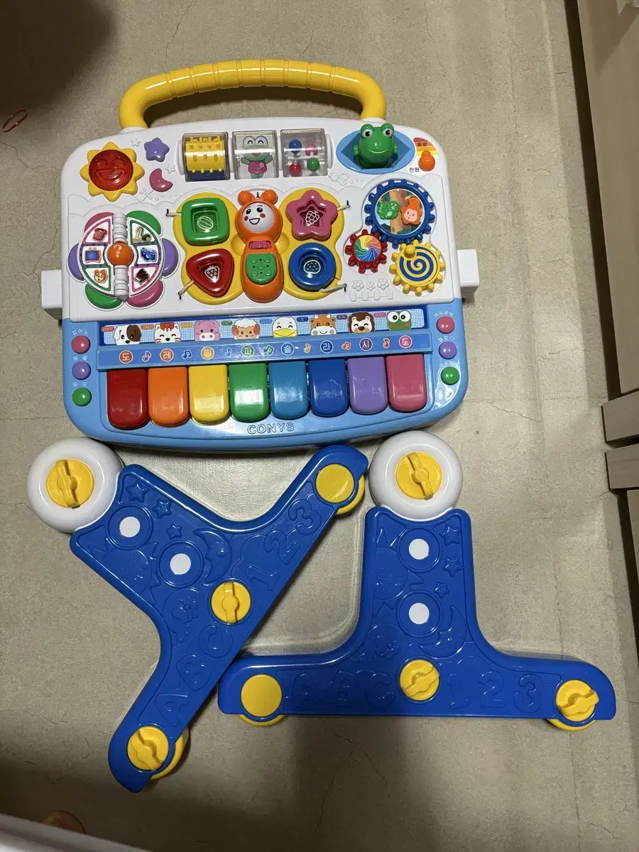 Cornice Edu Table