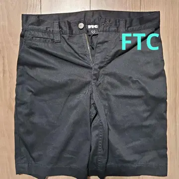 FTC 블랙 숏팬츠
