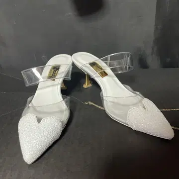 LETALON 포인트드 하트 모티브 뮬 화이트