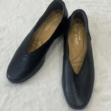 VITA NOVA yasuragi 블랙 펌프스 23.5cm EEE 가죽