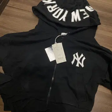 gyda MLB 콜라보 후드티 블랙