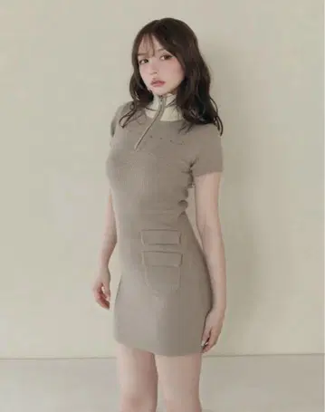 앤드메리 레일라 니트 미니 드레스