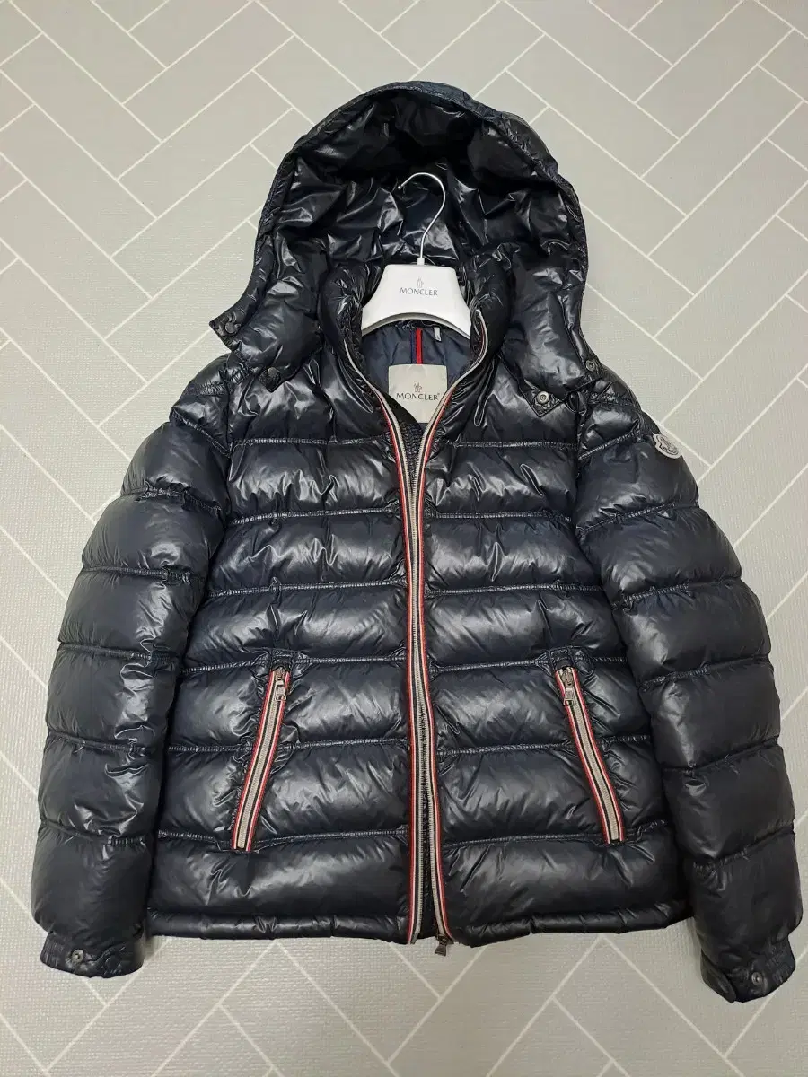 Authentic Moncler CASTON 14 Goose Down Padding
