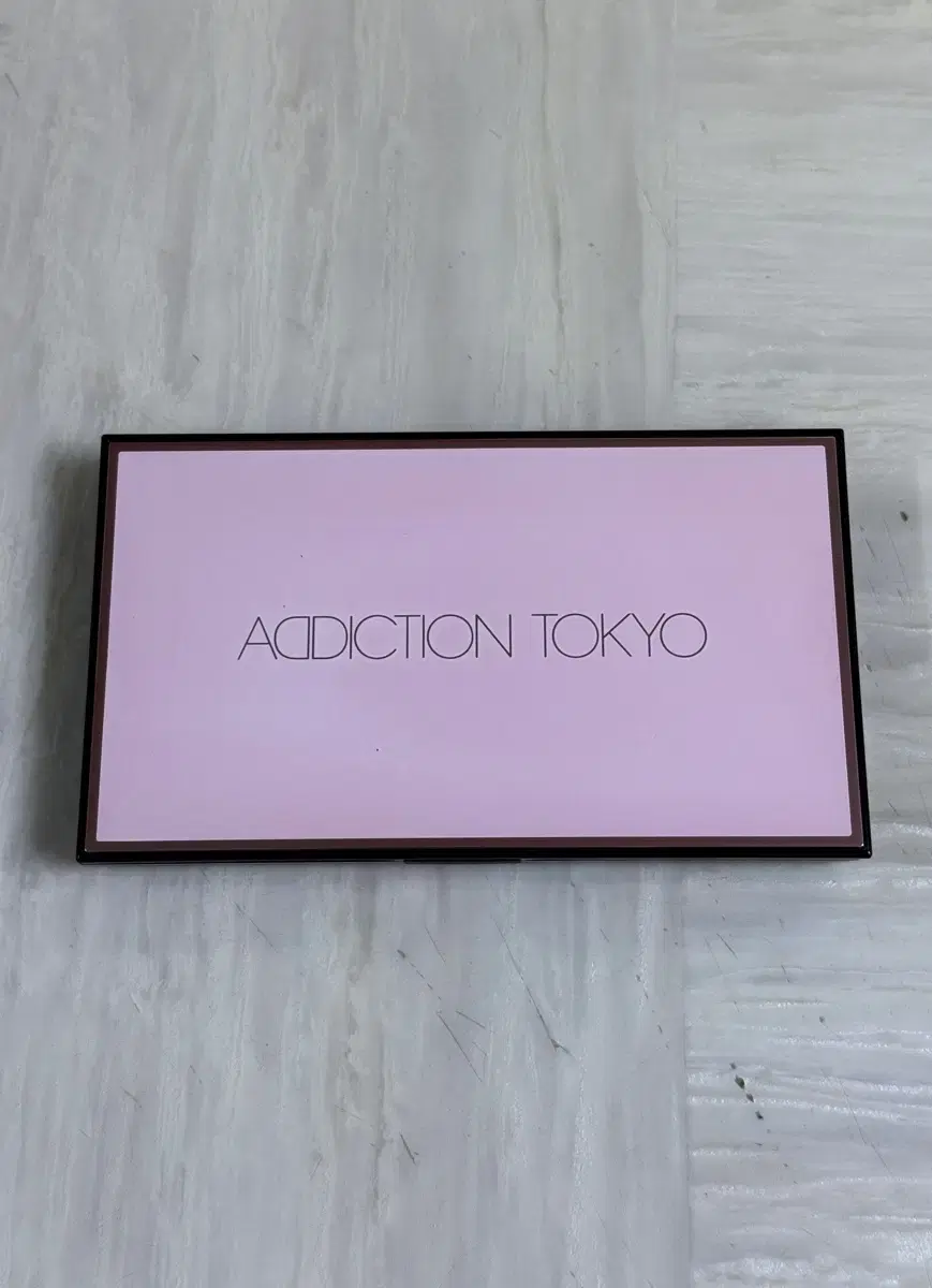 Addiction Holiday Eyeshadow Palette 102 Love and Compassion