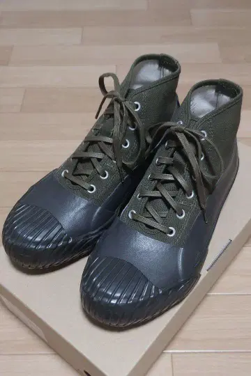 MOONSTAR ALWEATHER KAHKI 문스타 올웨더