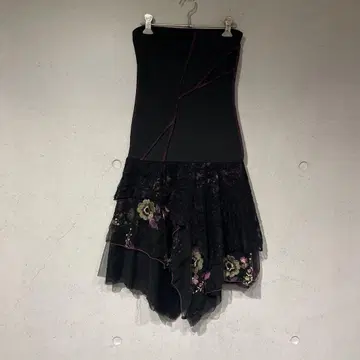 ozz on 오즈온 튜브탑 원피스 플라워 자수