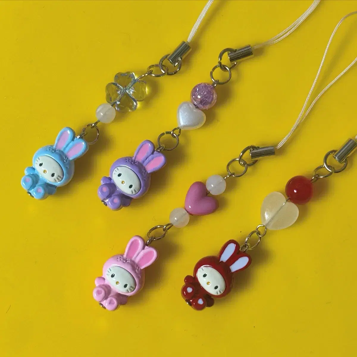[Self-produced] Classic Kitty Rabbit Bead Key Ring (4 Types)
