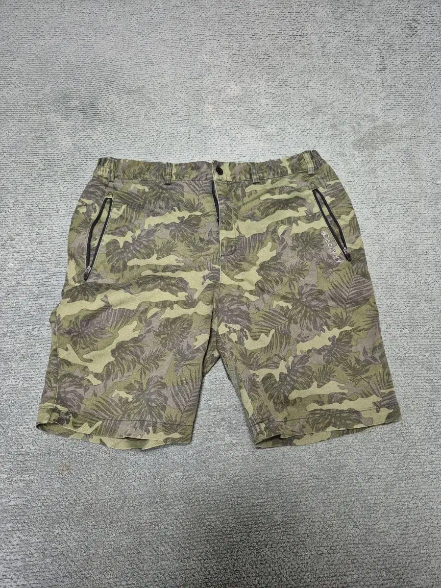 Discovery Expedition Shorts, Size 30-32