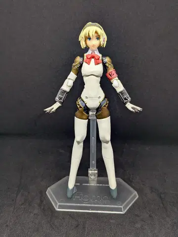 Figma 페르소나 3 아이기스