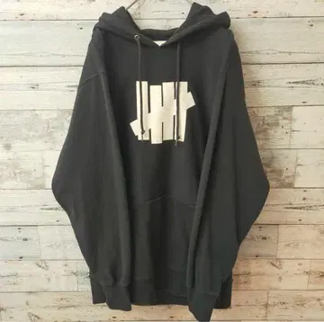 UNDEFEATED 후드티
