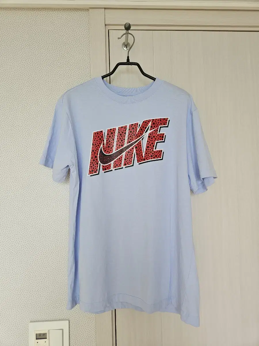 새상품)나이키 The Nike Tee 반팔티 L