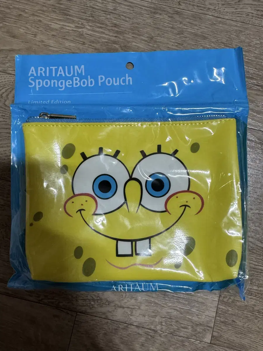 New Free Shipping Aritaum Spongebob Pouch