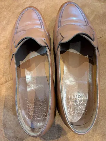 에드워드 그린 버터플라이 로퍼 8 1/2