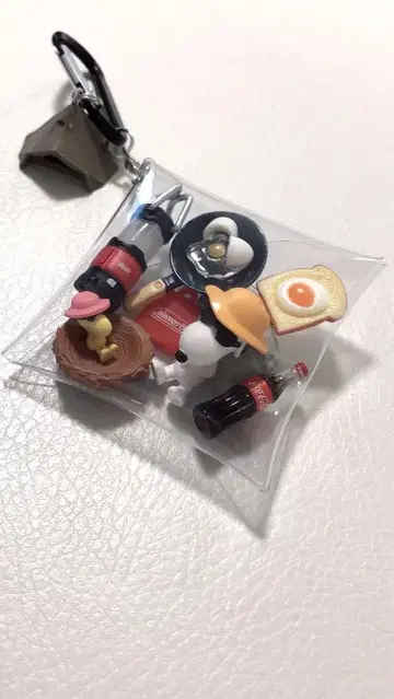 가챠 파우치 스누피 우드스탁 캠핑 콜맨 캡슐 토이