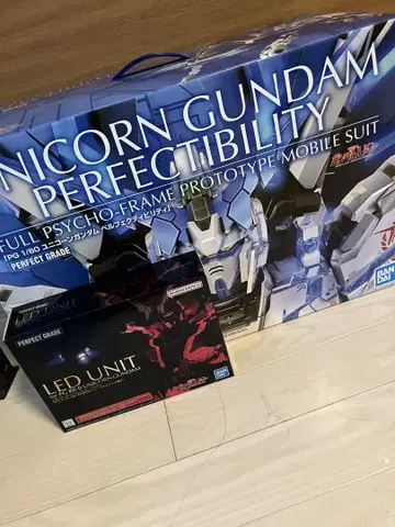 유니콘 건담 PG 퍼펙트 빌리티 1/60 LED 유닛 세트