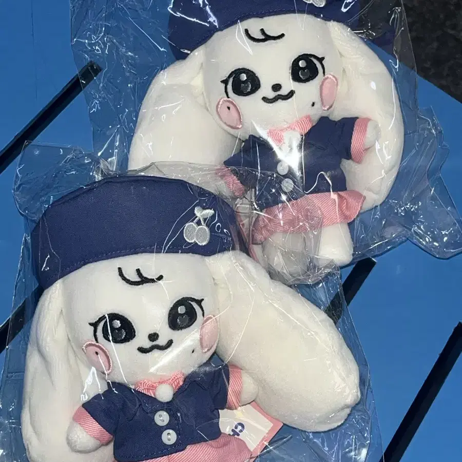 IVE | 아이브 Ive minive pop up fluffy plush 30cm doll cherry