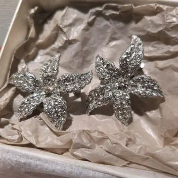 오르가 블랑카 orgablanca 귀찌 졸업 꽃 결혼
