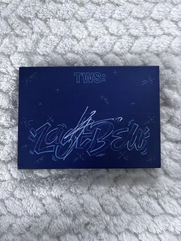TWS Last Bell 친필 사인 경민 CD 덤 트레이딩 카드 포함
