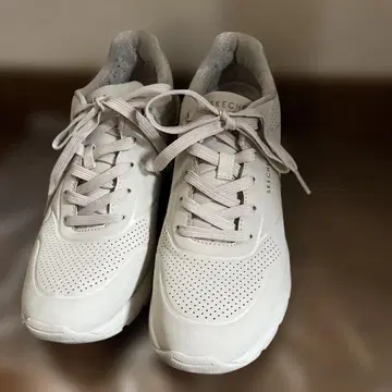 스케쳐스 통굽 스니커즈 새상품급 힐 스니커즈 웨지솔