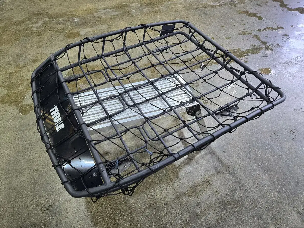 Thule 859 Canyon Roof Basket Carrier